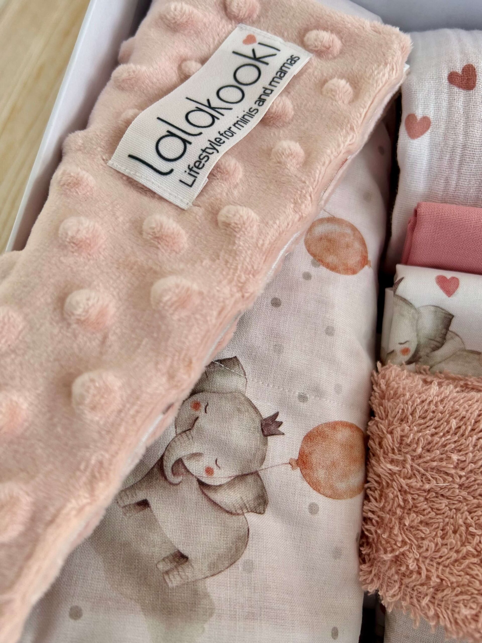 Lalakooki luxury Box-Cute Elephants