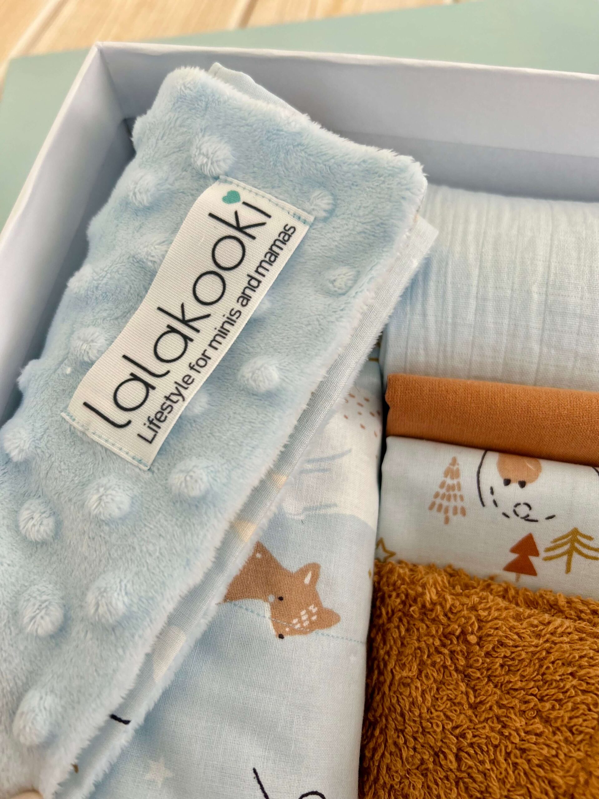 Lalakooki luxury Box-Winter wonderland