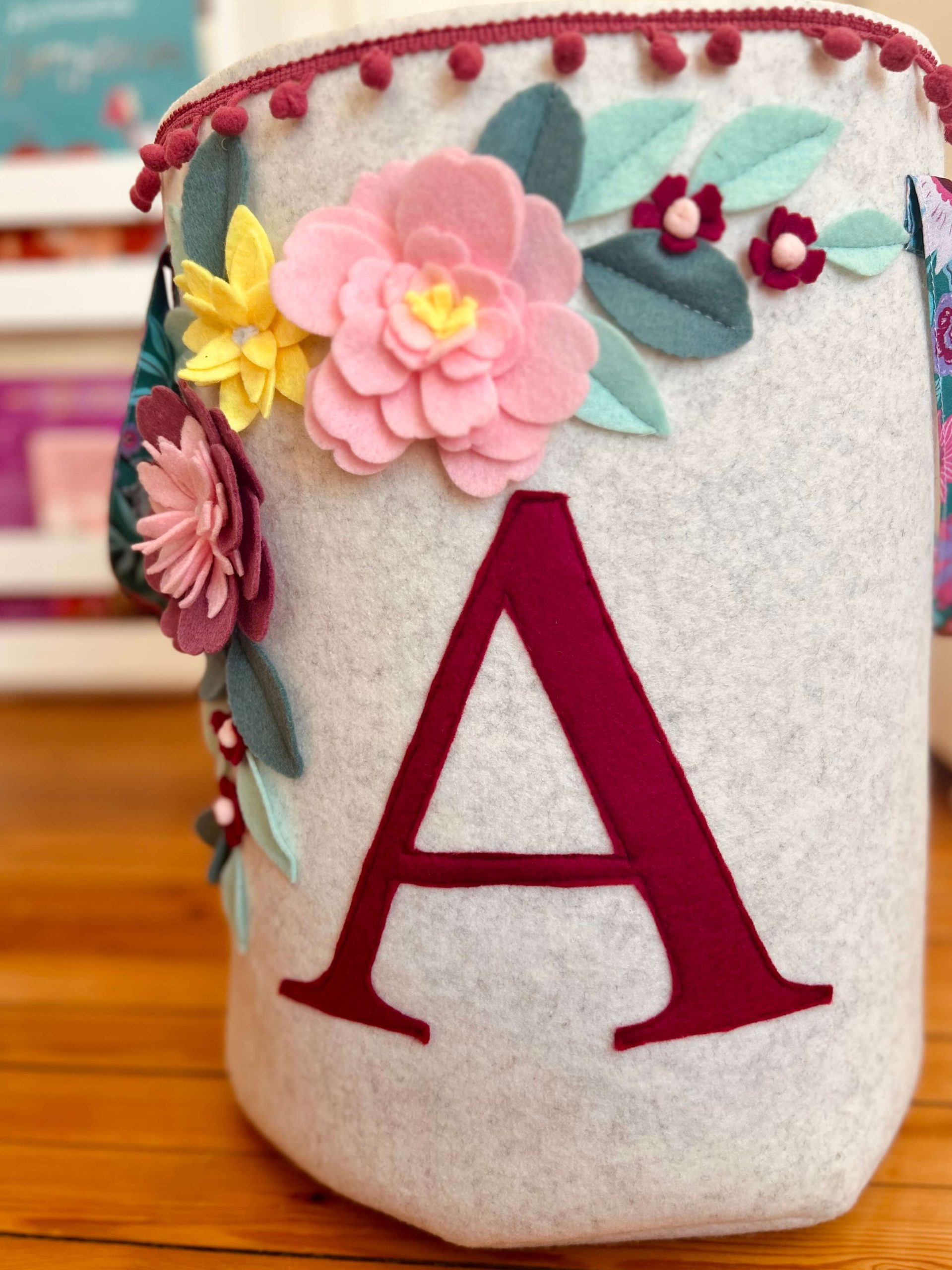 υφασμάτινος σάκος παιχνιδιών floral με μονογραμμα