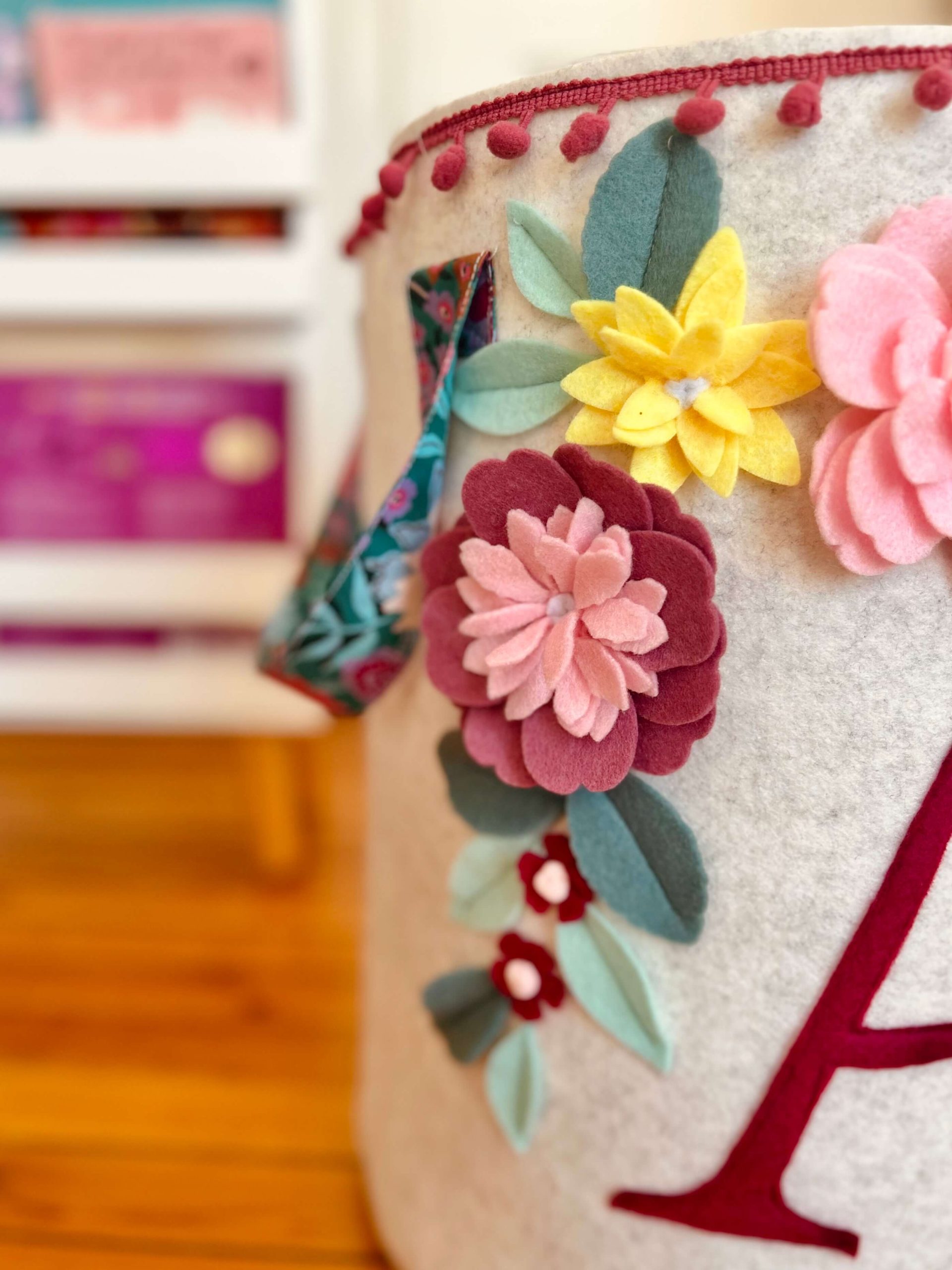 υφασμάτινος σάκος παιχνιδιών floral με μονογραμμα