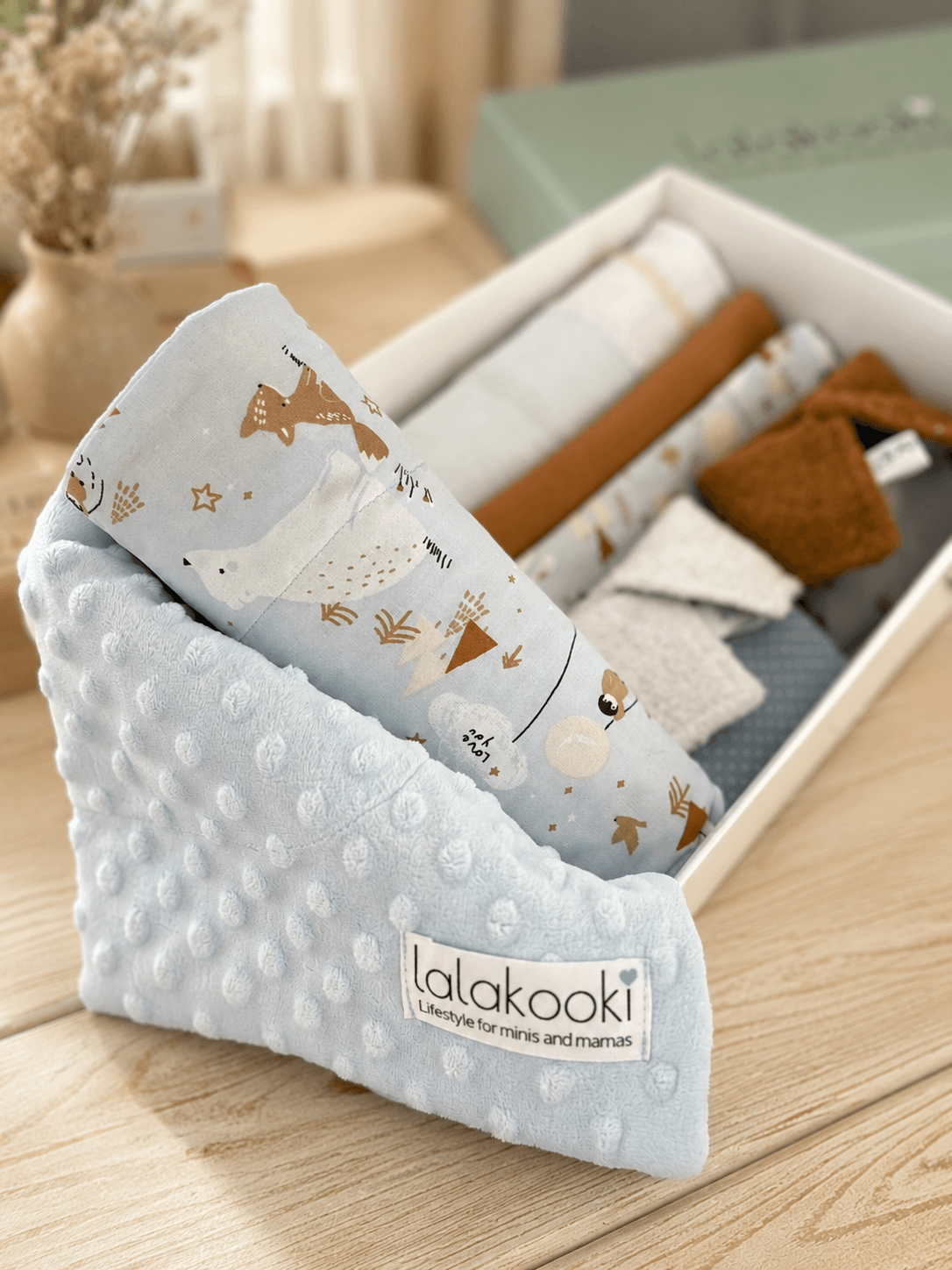 Lalakooki Luxury Box-wild and free
