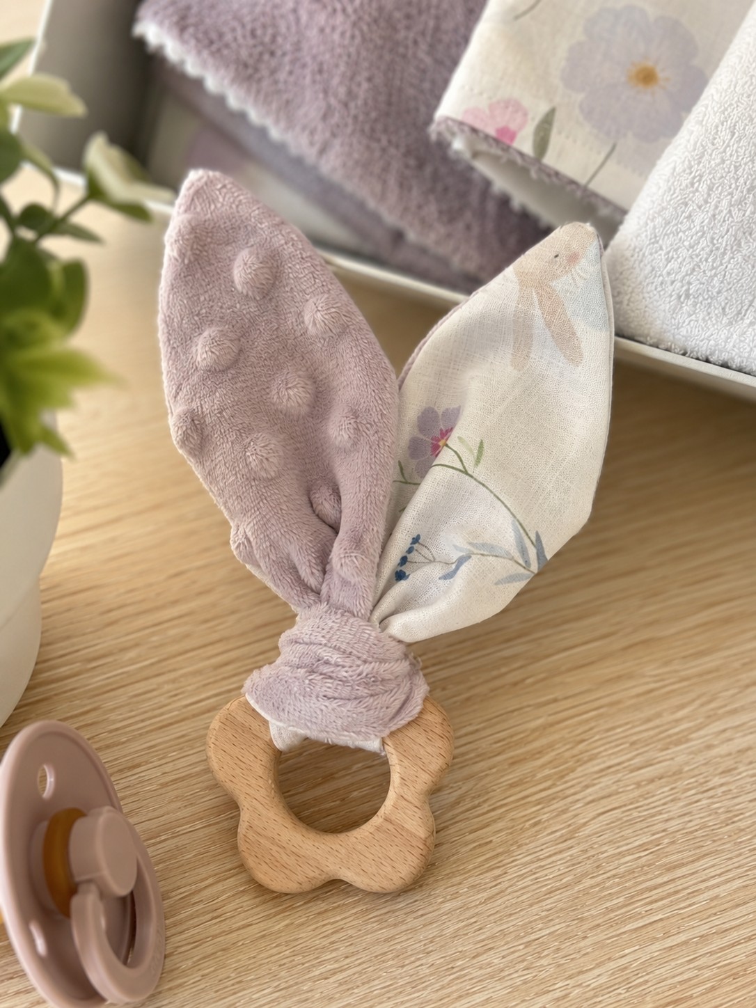 Lalakooki luxury box - spring bunny