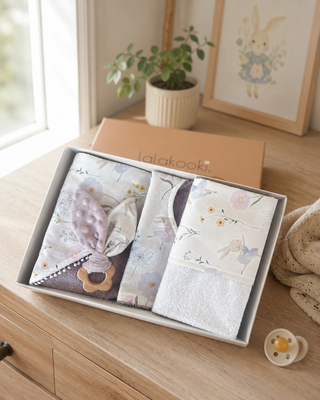 Lalakooki luxury box - spring bunny